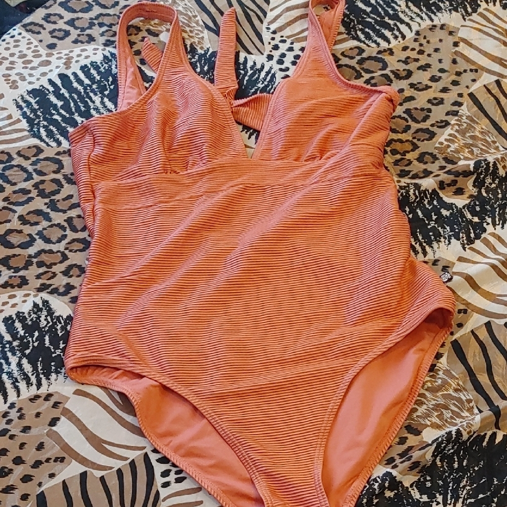 Coral Women's One Piece Swimsuit Sz XL